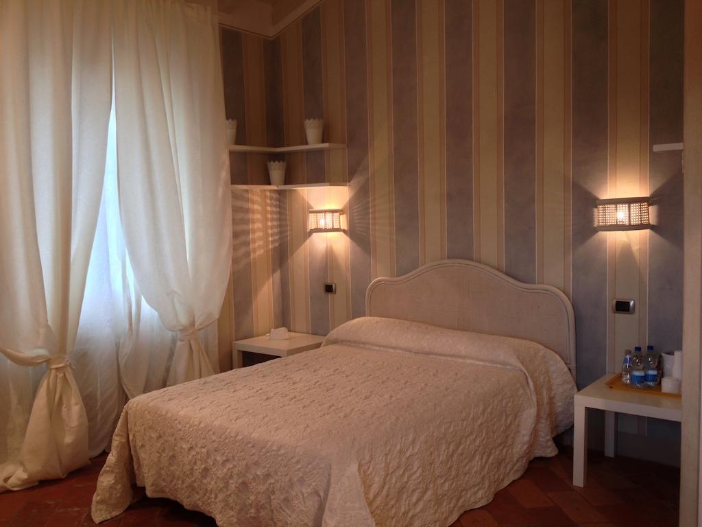 Corte Breda, Agriturismo Bed&Breakfast Chiari Pokoj fotografie